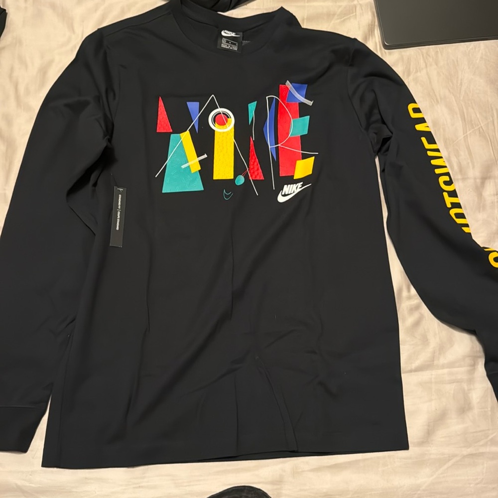 Nike long sleeve T-shirt